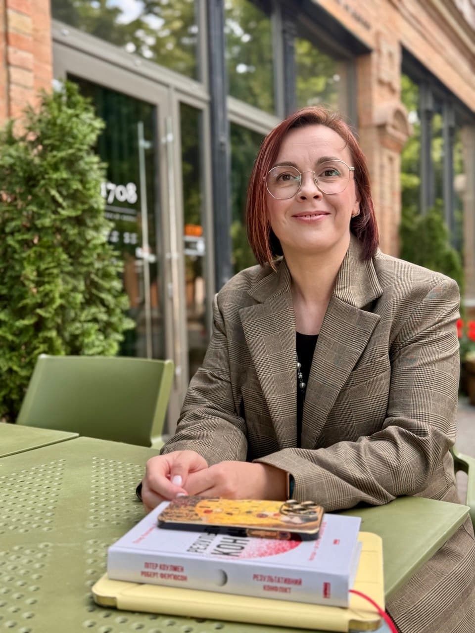 Oksana Bazhanova — HR Consultant · Career Advisor · Coach